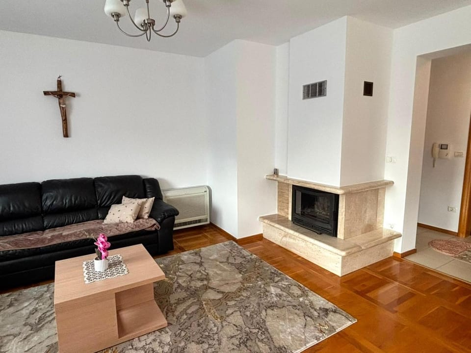 Medjugorje, Queen of Peace - family apartment for up to 9 Apartment in Federation of Bosnia and Herzegovina