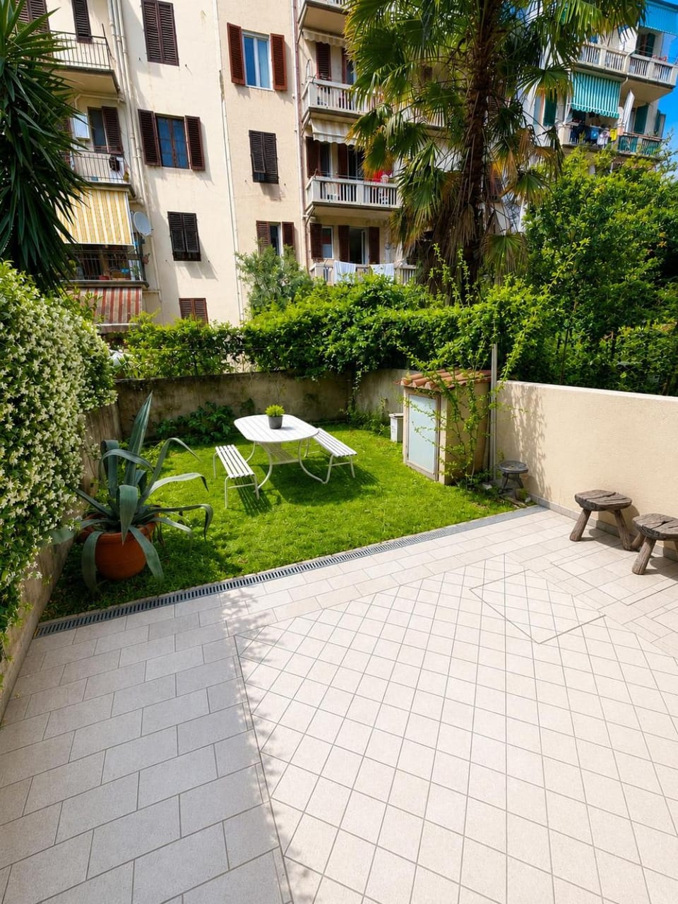 Patio, Garden, Garden view
