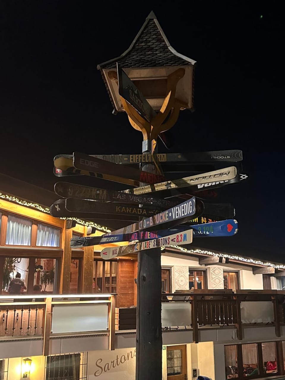 Restaurant/places to eat, Area and facilities