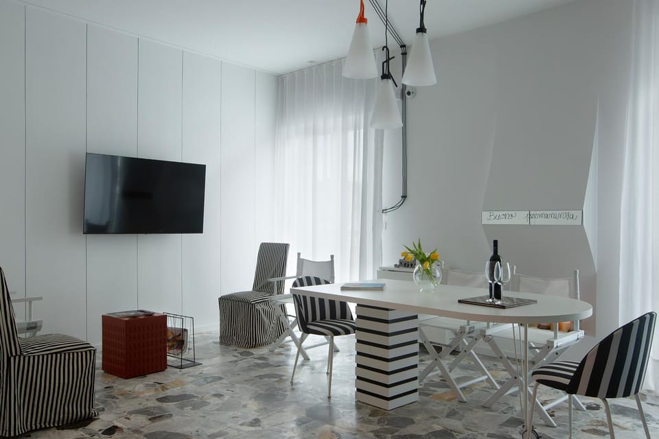Property building, Living room
