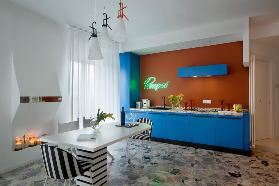 Property building, Kitchen or kitchenette, Living room