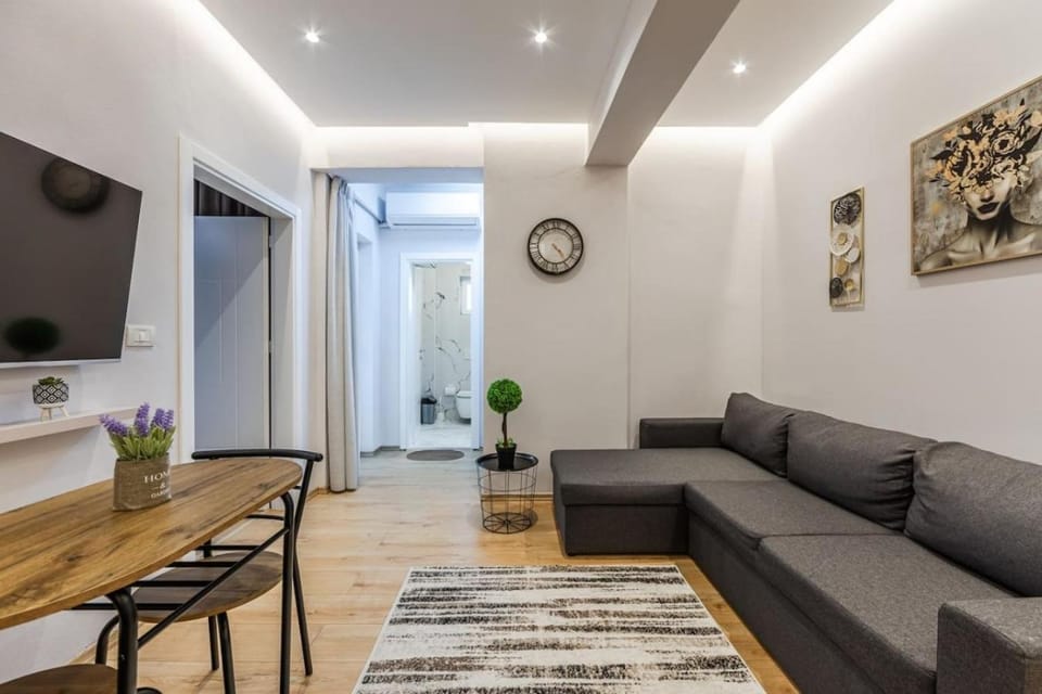 Stone City Stay Central Gjirokastër Apartment by PikHost Apartment in Vlorë County, Albania