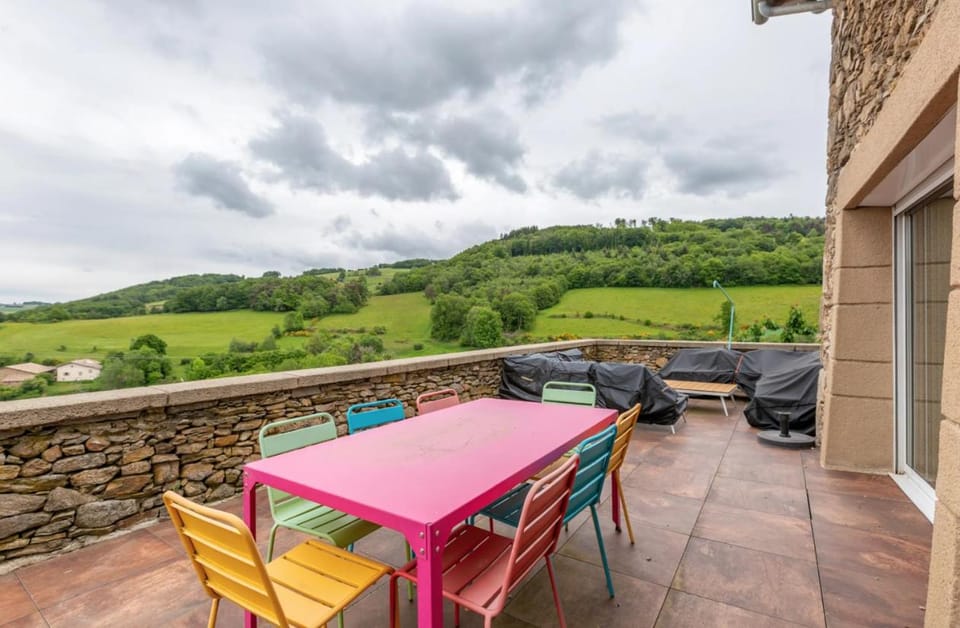 Maison familiale complète Le balcon de Montromant Villa in Auvergne-Rhône-Alpes