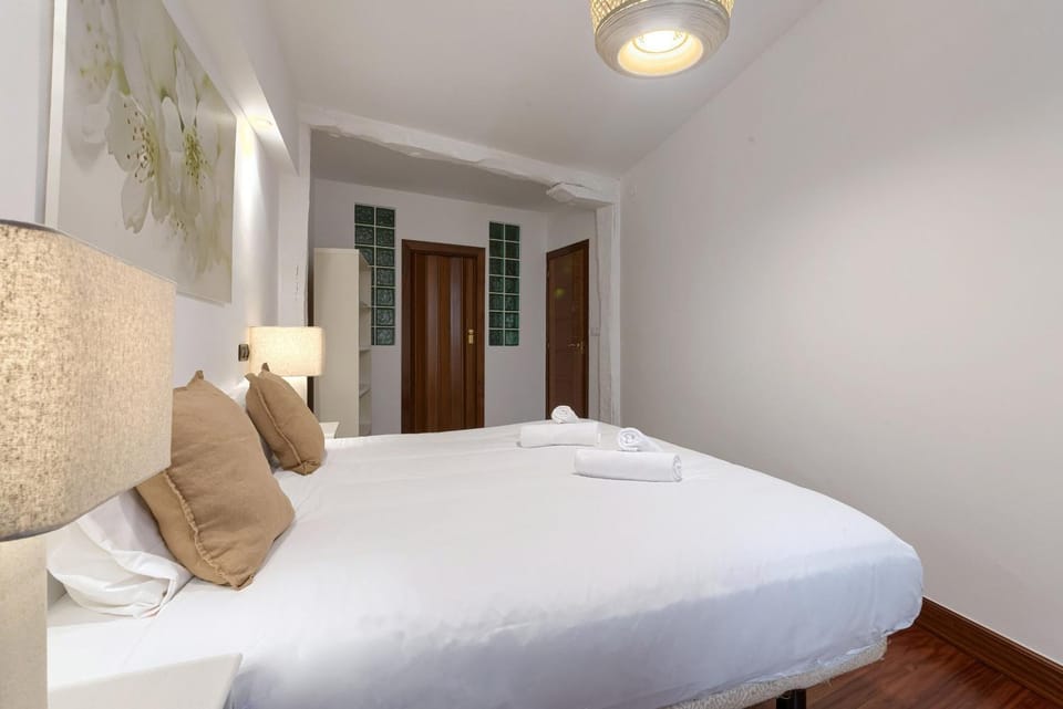 Catedral & pintxos by Next Stop Bilbao Apartment in Bilbao