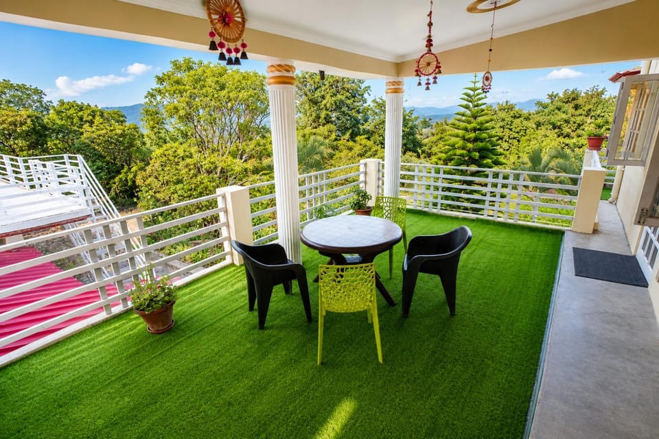 Day, View (from property/room), Balcony/Terrace, Dining area, Garden view