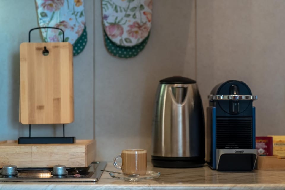 Coffee/tea facilities, kitchen
