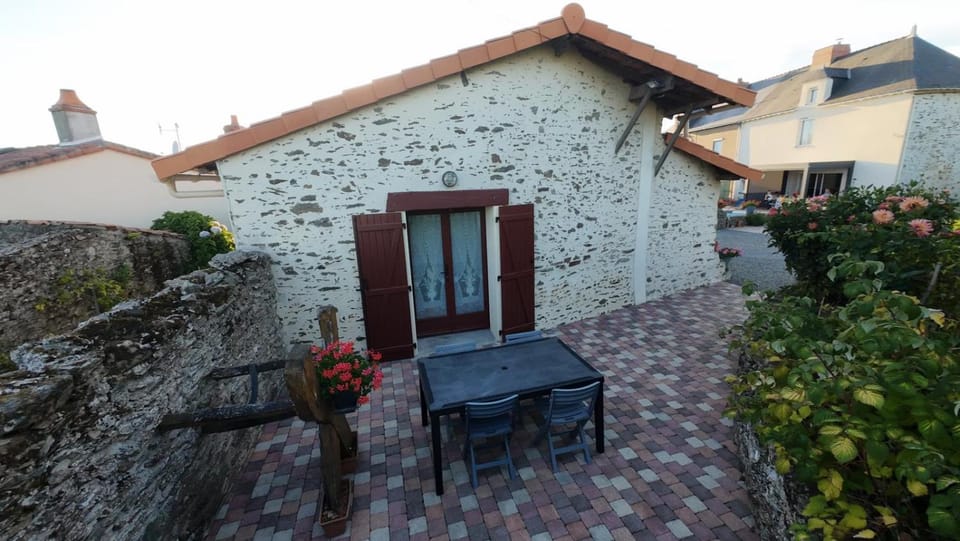 Property building, Patio