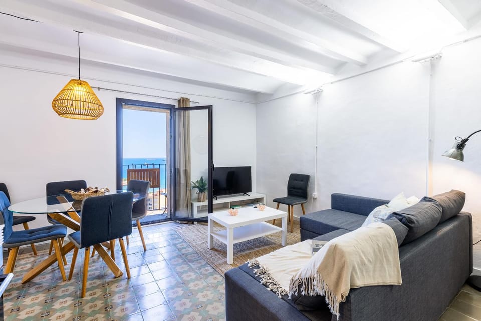 Citywall Old Town - Unik Vacation Apartment in Tarragona