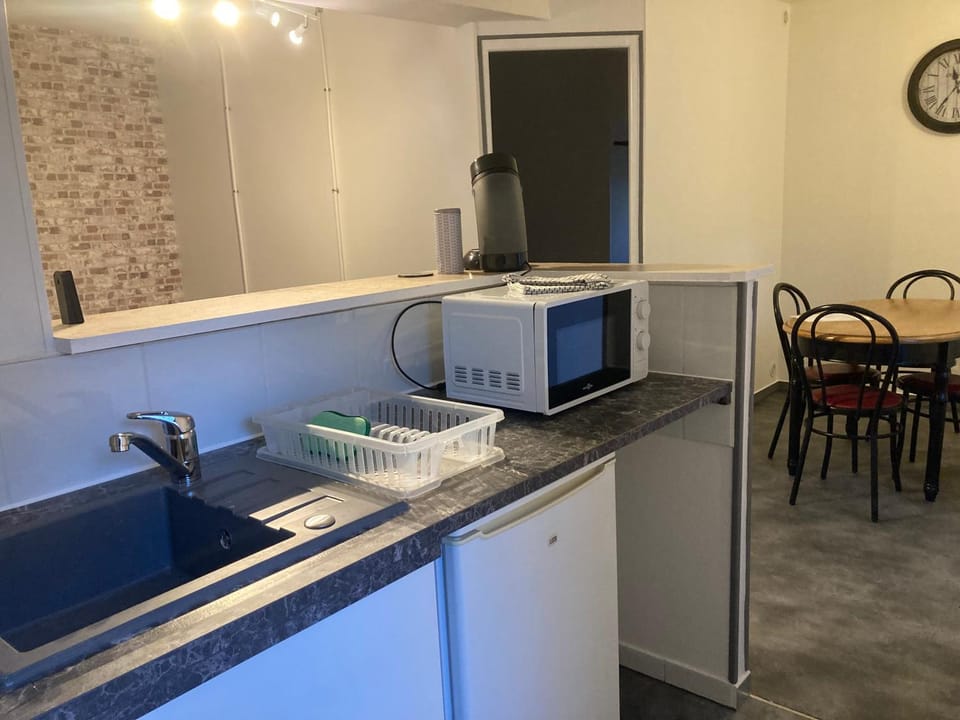 3 T2 Charmant calme pour 2 pers, parking privé Apartment in Poitiers