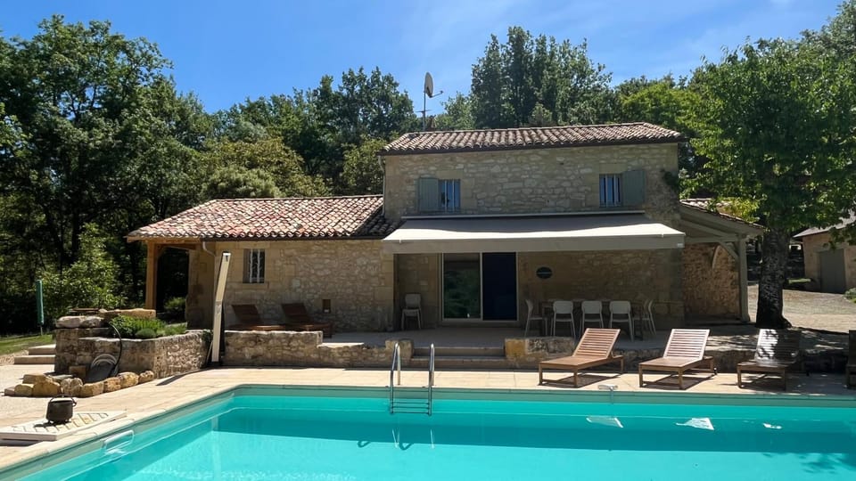 Pool view, Swimming pool, sunbed
