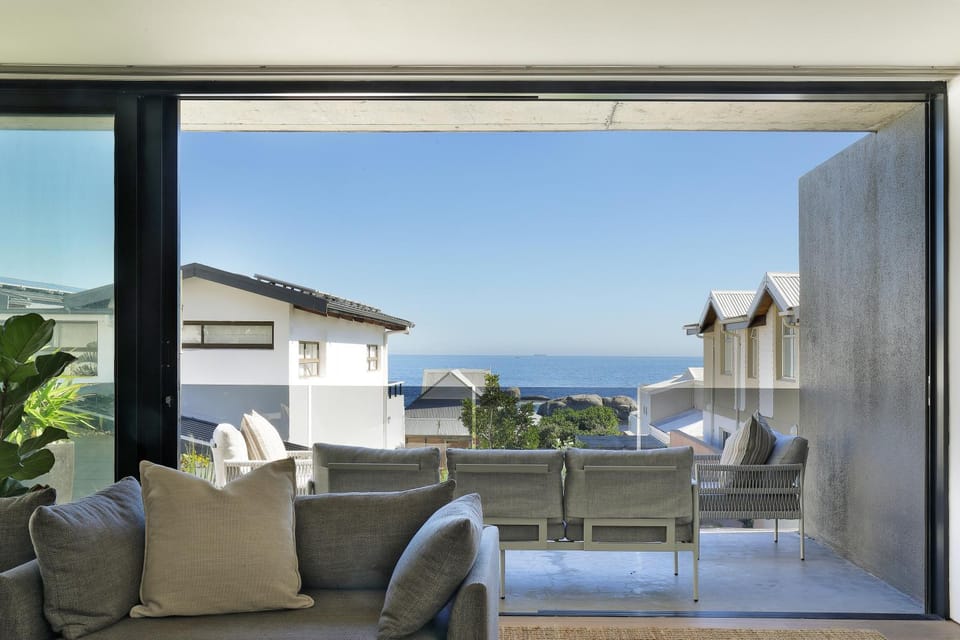 Villa Coral Bakoven Villa in Camps Bay