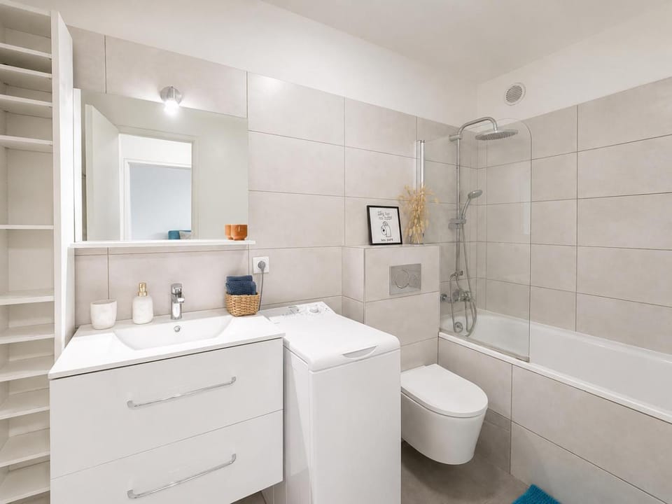 Shower, Toilet, Bathroom, Bath, washing machine, washing machine