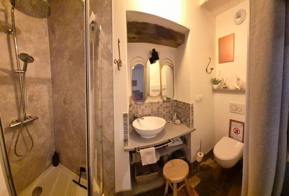 A La Maison Bed and Breakfast in Jura