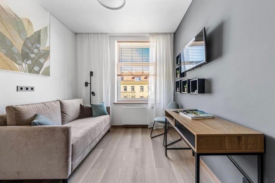 Bed, TV and multimedia, Living room, Seating area, Dining area, Evening entertainment