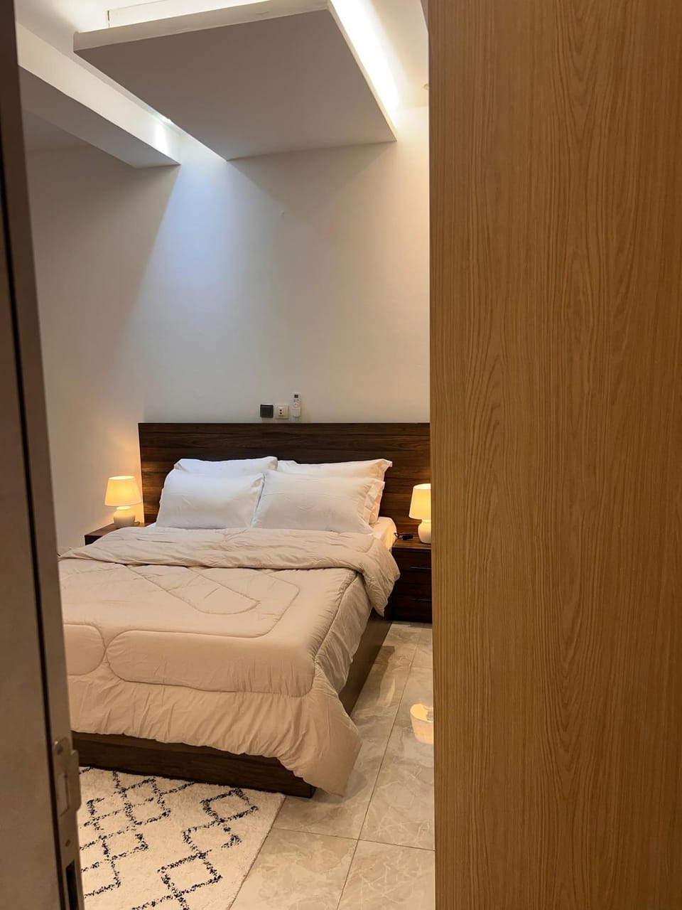 Property building, Photo of the whole room, Bedroom