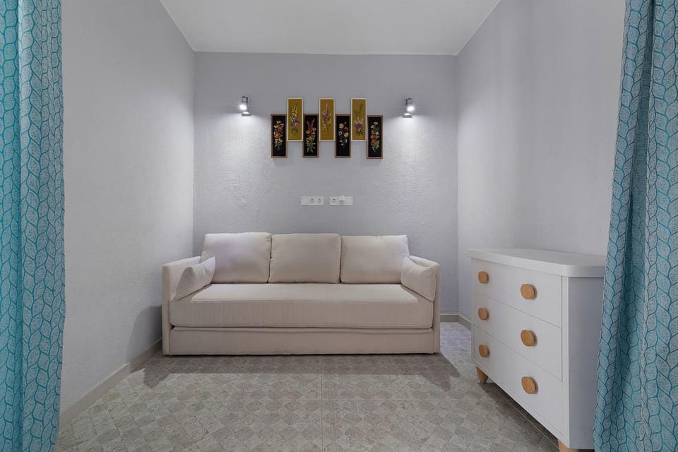 Beach Escape - Armação de Pera Apartment in Faro District
