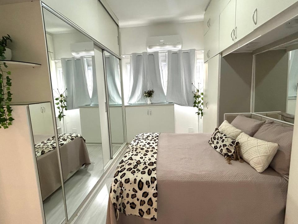 Bed, Photo of the whole room, Bedroom, wardrobe, air conditioner
