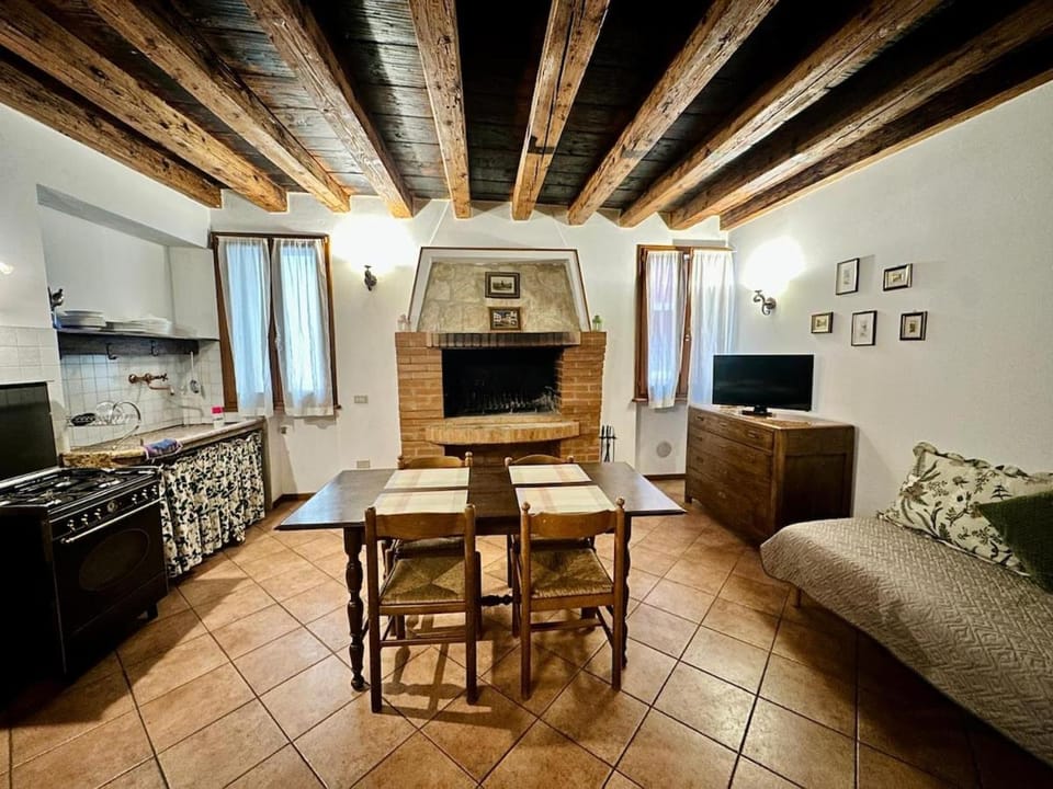 Mamisà 5, appartamento con caminetto Apartment in Veneto