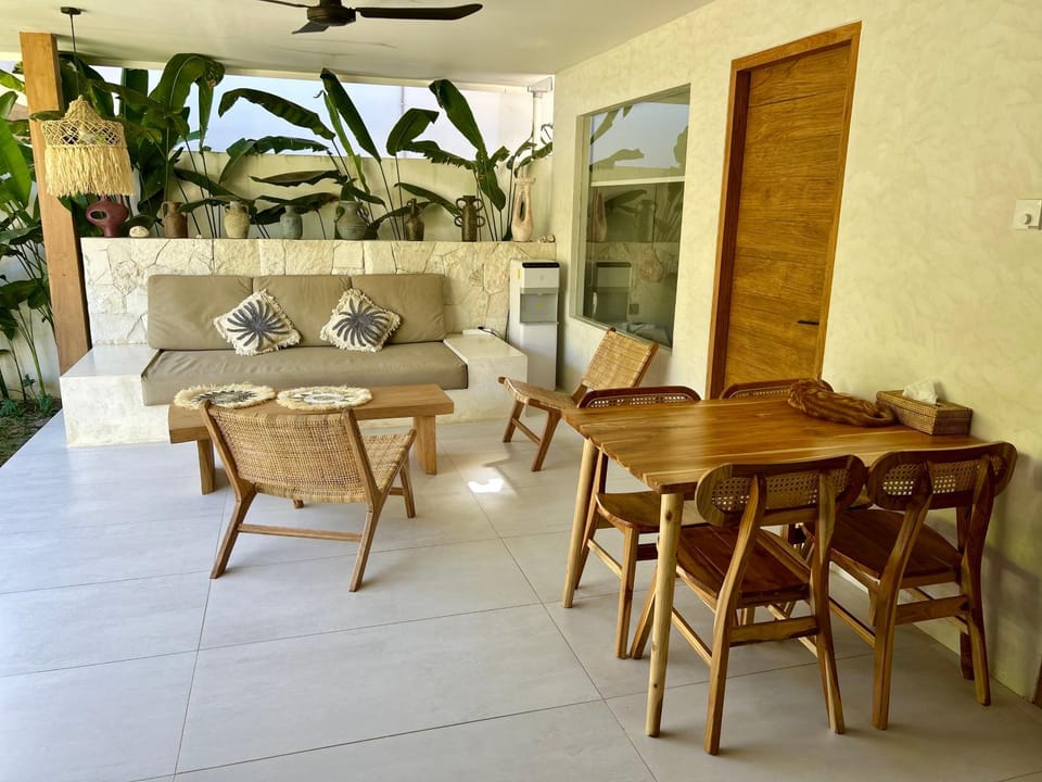 Villa Pablo 2 chambres avec piscines Central Kuta Villa in Pujut