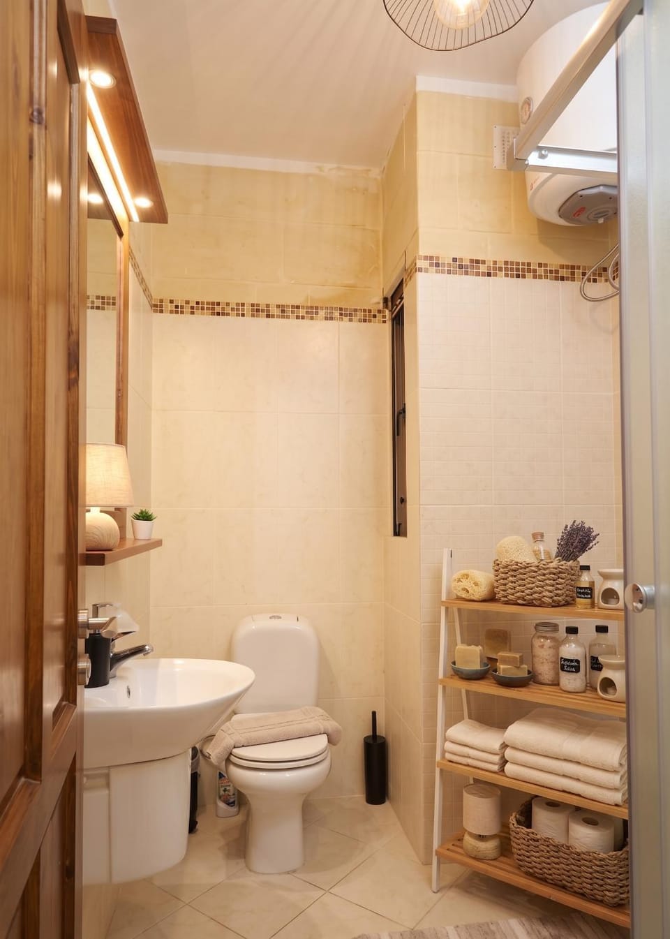 Cosy 2BR Apartment in Gozo with Pool Access & Balcony - Close to Gozo Ferry Apartment in Malta