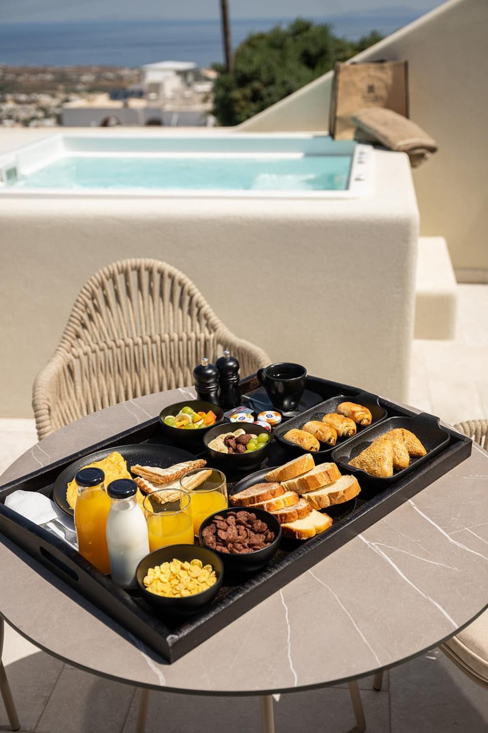 Day, Hot Tub, Food, Continental breakfast