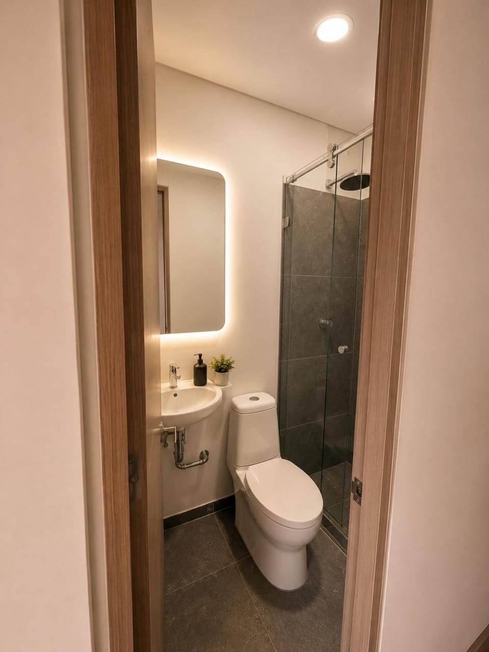 Apto Moderno de Lujo con Balcón Amplio y Vista Urbana Apartment in Bogota