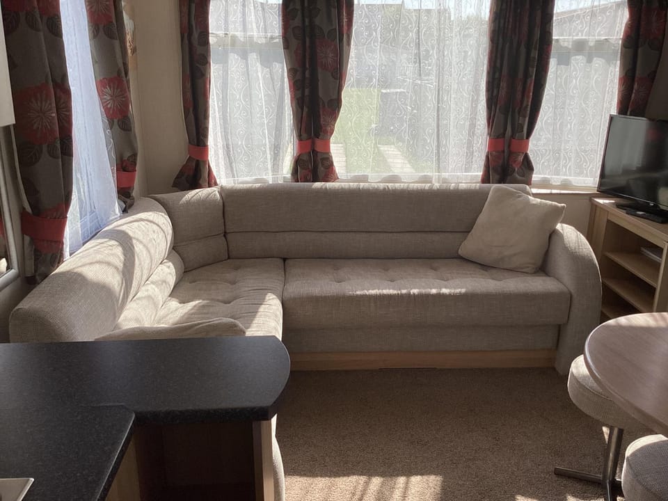 Cosy Costal Escape House in Westward Ho