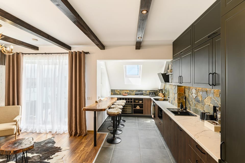 Kitchen or kitchenette, Dining area, dishwasher, microwave, oven, stove