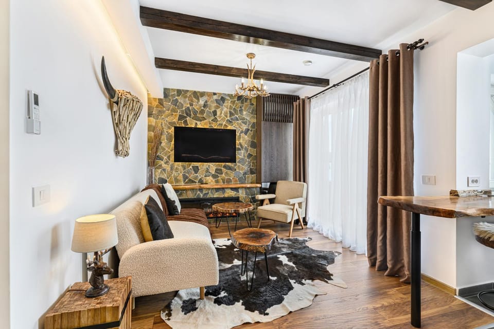 TV and multimedia, Living room, Seating area, fireplace, air conditioner