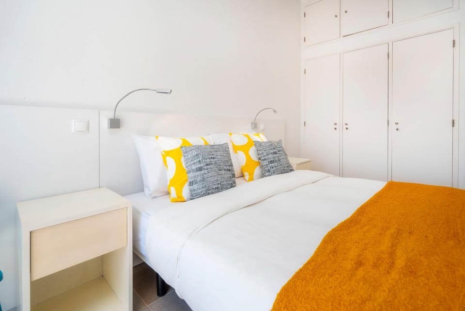 Bed, Photo of the whole room, Bedroom, wardrobe