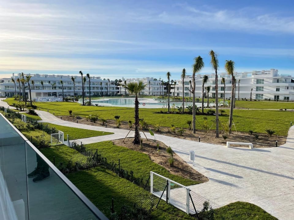 Garden, Swimming pool