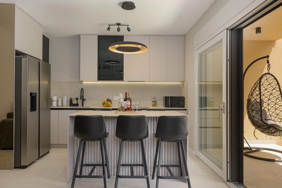 DalmaVita - Luxury Apartment with Private Garden, Just 5 Min Walk to Trogir UNESCO Heritage Center Apartment in Trogir