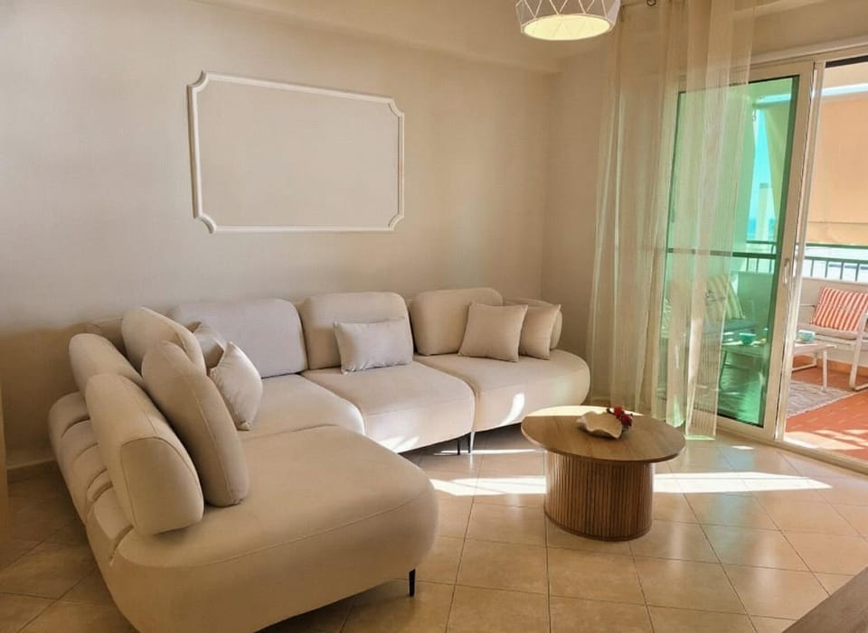 Seaview Apartment Casa Silvia, Golem Apartment in Tirana County, Albania