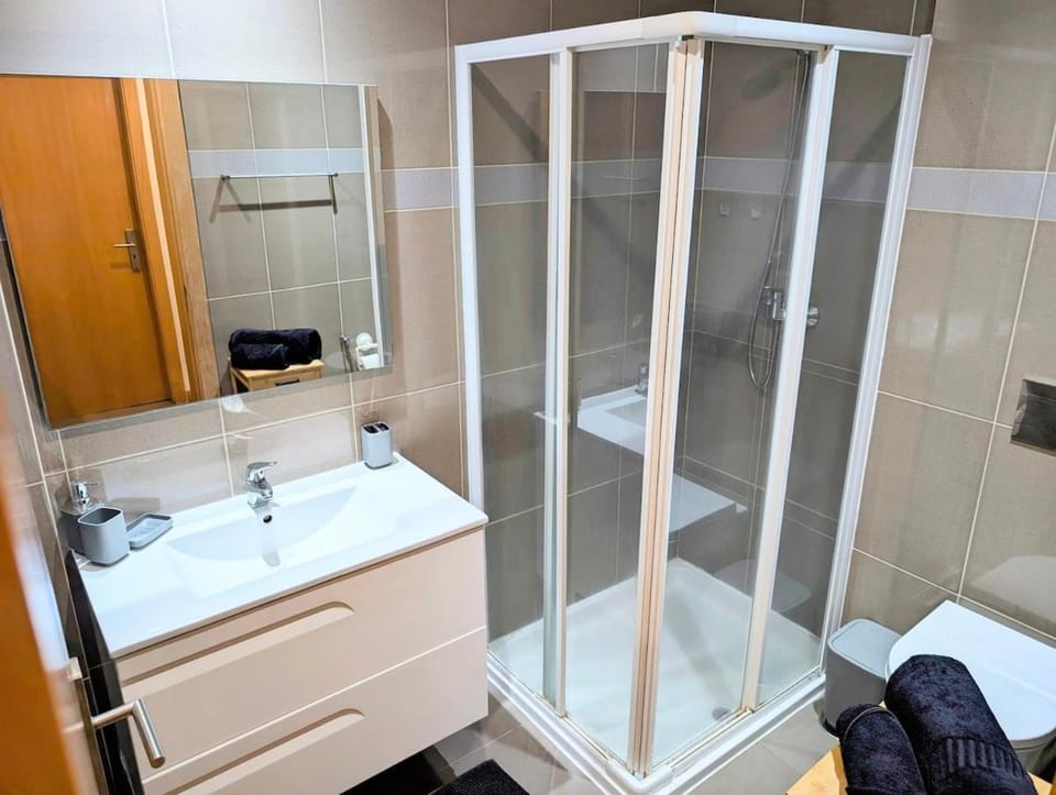 Modern 1BdR Apartment in Cidadela - AC and Fast Wi-Fi Apartment in Praia