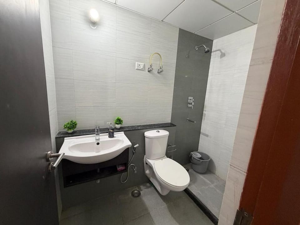 Slate Stay Heaven Luxury Escape with Sunset View Apartment in Gurugram