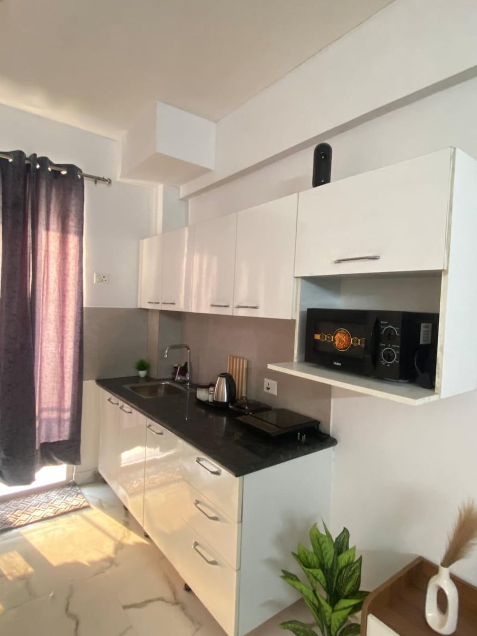 Slate Stay Heaven Luxury Escape with Sunset View Apartment in Gurugram