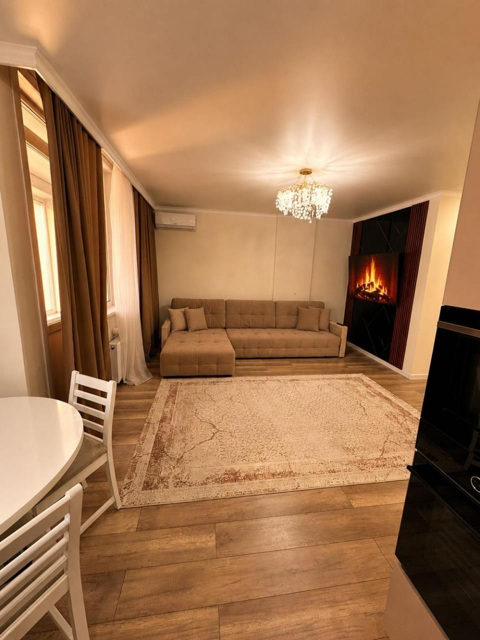 Living room, Photo of the whole room, Seating area