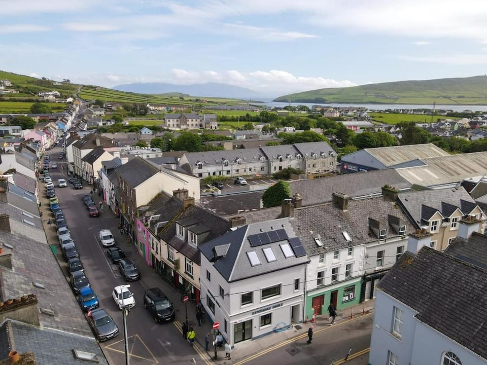 Experience Dingle at Main Street - Room 3 Bed and Breakfast in Dingle