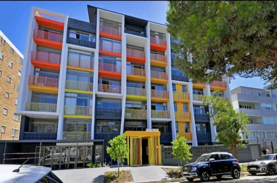 Designer Seaboard Studio Seapoint Cape Town Apartment in Sea Point