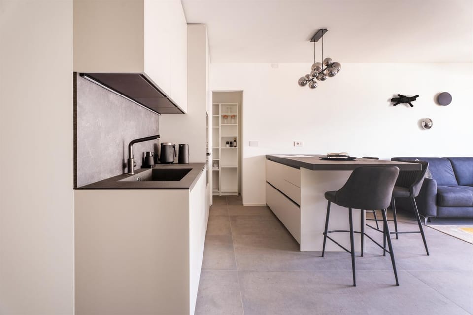 dishwasher, microwave, oven, stove, kitchen