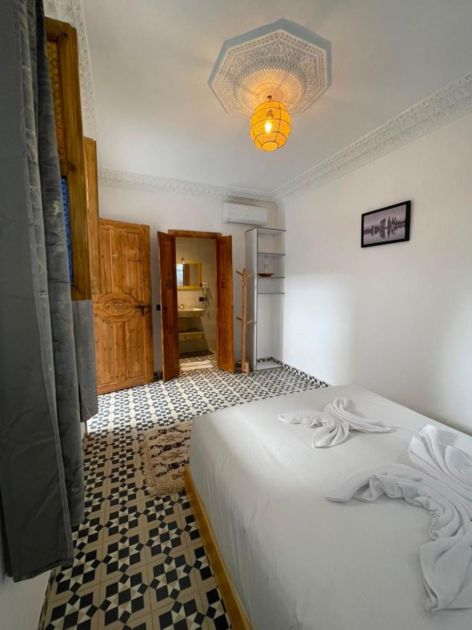 Bed, Photo of the whole room, Bedroom, wardrobe