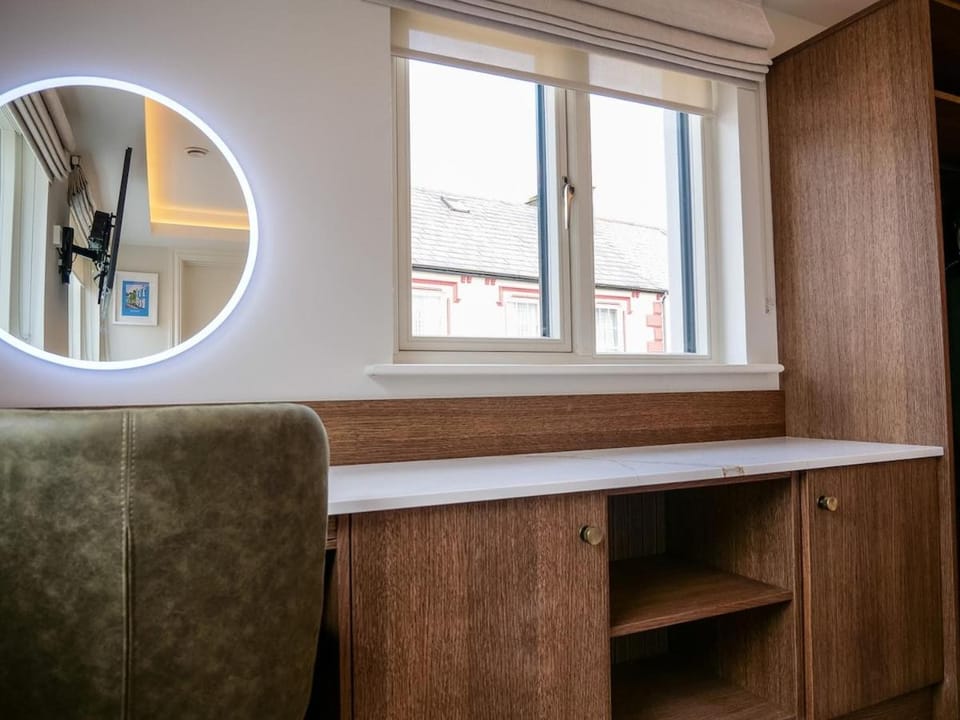 Experience Dingle at Main Street - Room 4 Bed and Breakfast in Dingle