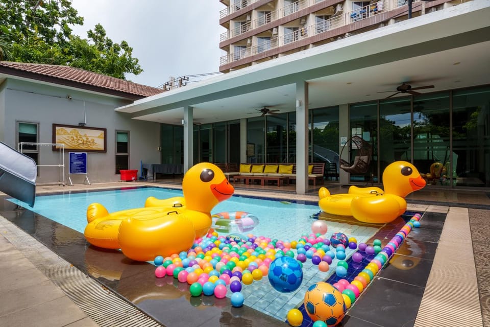Day, Pool view, Swimming pool