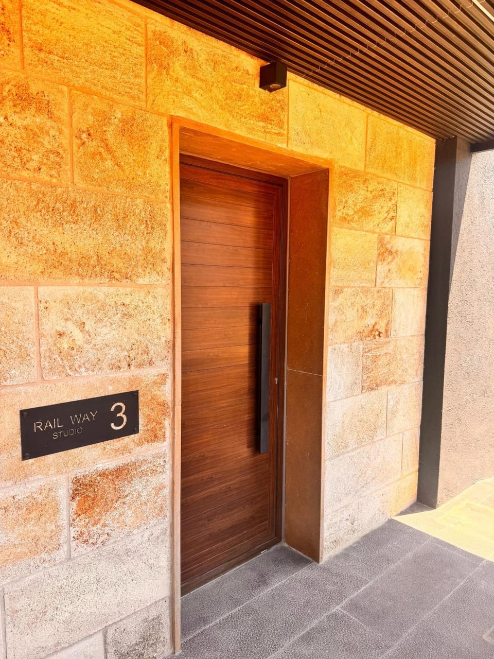Facade/entrance