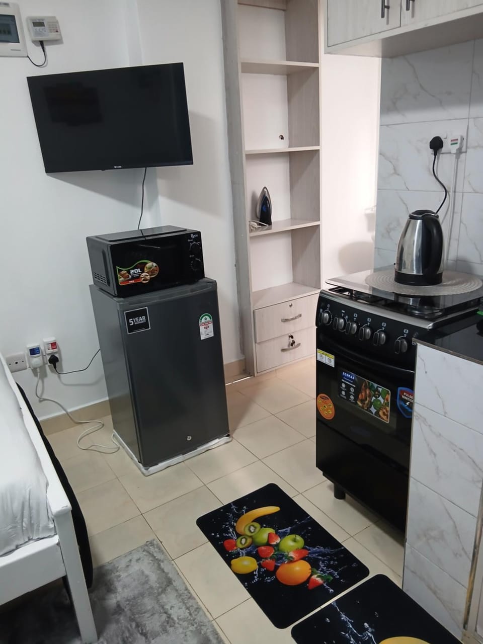 PhstudioKe- modern studio with rooftop views, fast Wi-Fi &free parking near CBD Apartment in Kenya