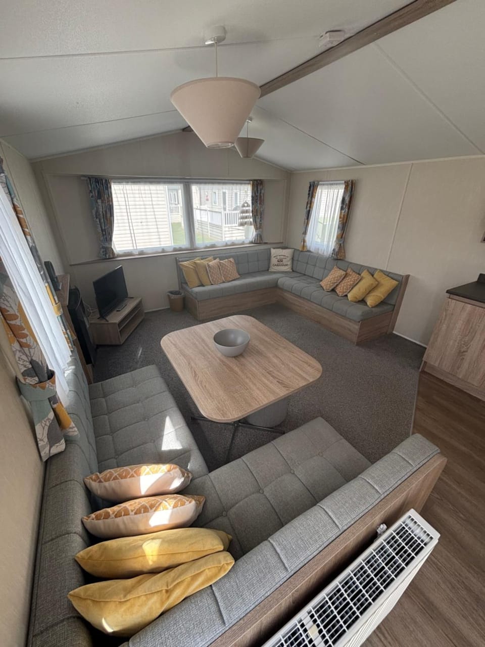 Living room, Dining area