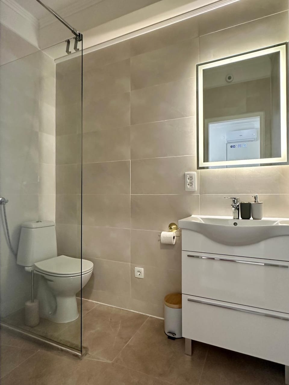 Shower, Toilet, Bathroom