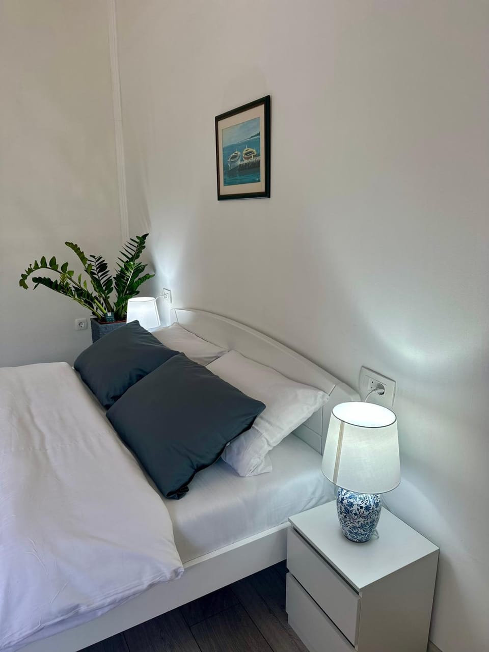 Bed, Decorative detail, Bedroom