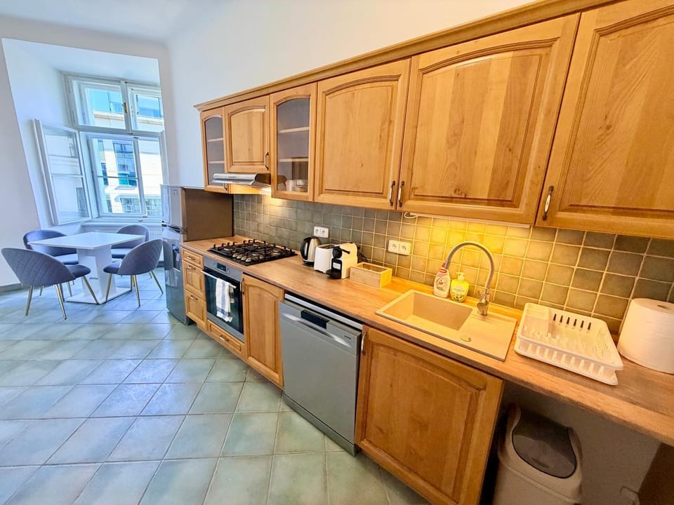 FREE PARKING- Stunning apartment in Wenceslas Square Apartment in Prague