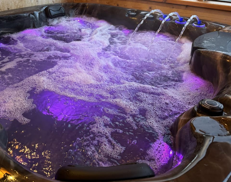 Bukowiańska Ostoja Jacuzzi Sauna i Balia w Ofercie, 60m od Wyciągów Apartment in Lesser Poland Voivodeship